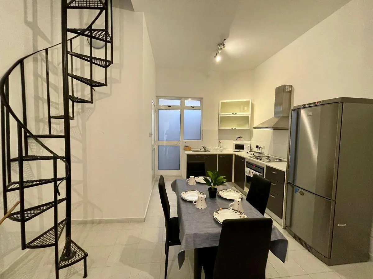Balesa Property - Modern Duplex House In Central Sliema Apartment